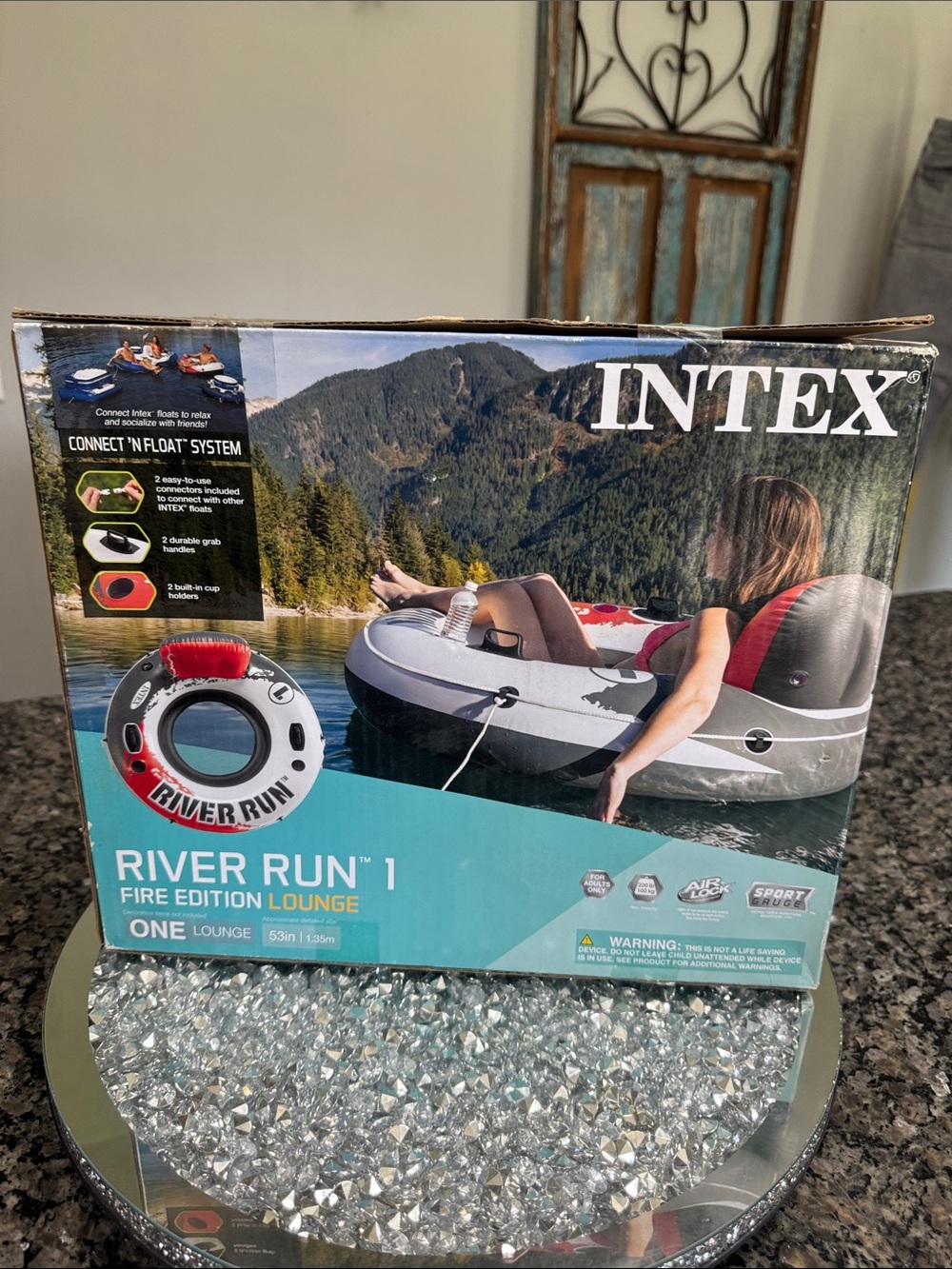 Intex River Run Swim Lounge – Red and White NEW - Picture 8 of 9